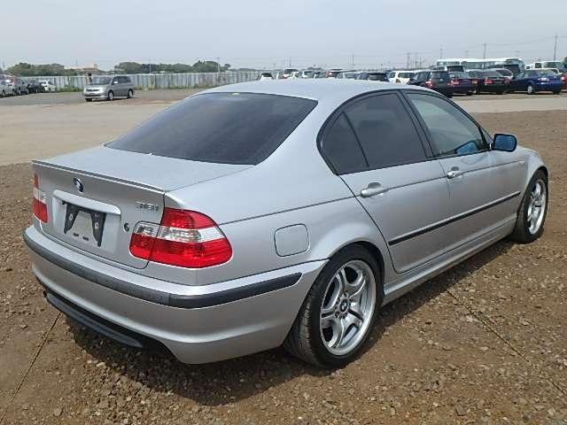 BMW 318I