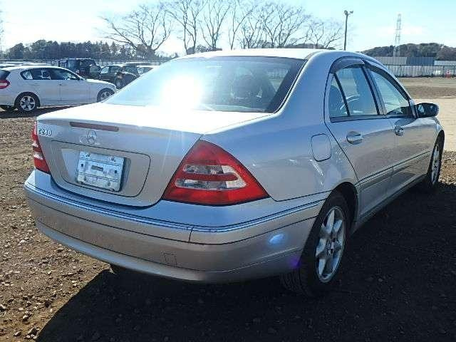 Mercedes C240