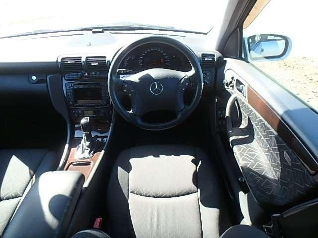 Mercedes C240
