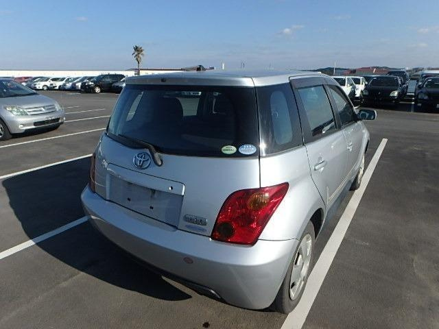 Toyota IST
