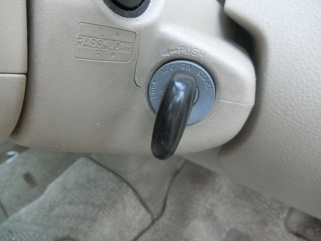 Toyota Raum 2003