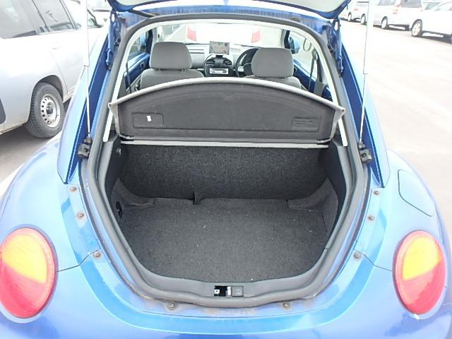 Volkswagen New Beetle 2003