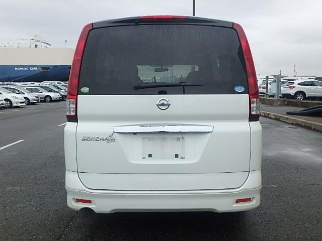 Nissan Serena 2005