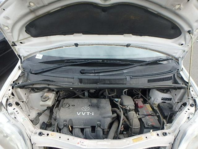Toyota Porte 2004