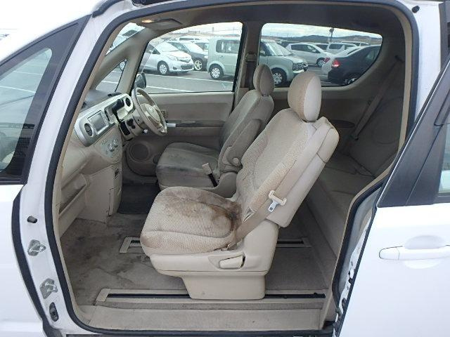 Toyota Porte 2004