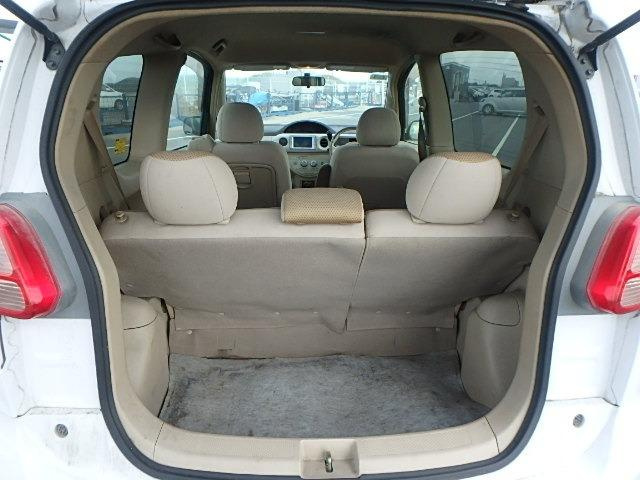 Toyota Porte 2004