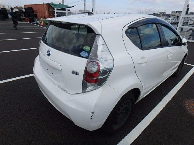 Toyota Aqua 2013