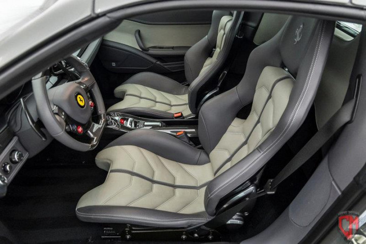 FERRARI 2012 458 ITALIA