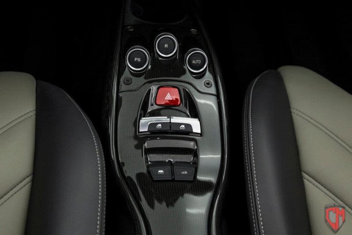 FERRARI 2012 458 ITALIA