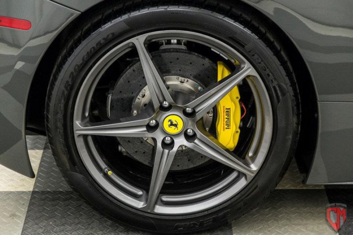 FERRARI 2012 458 ITALIA