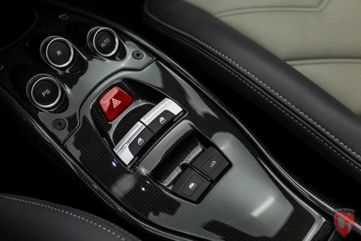 FERRARI 2012 458 ITALIA