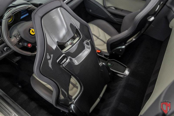 FERRARI 2012 458 ITALIA