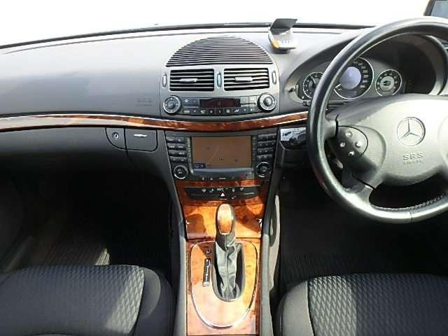 MERCEDES E240 2003/9 E240