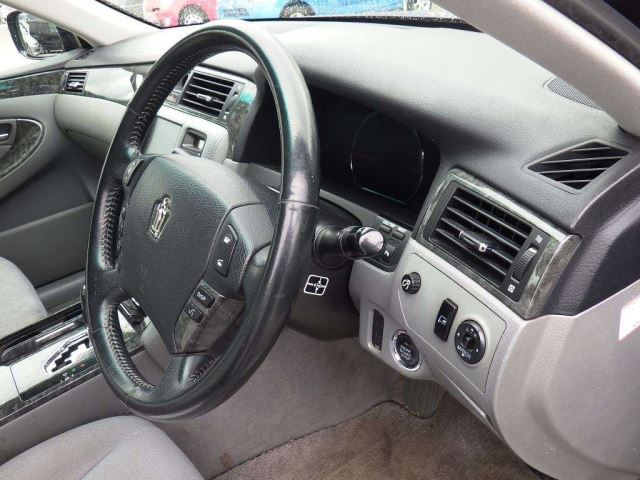 Toyota Crown 2005/9 Royal Saloon