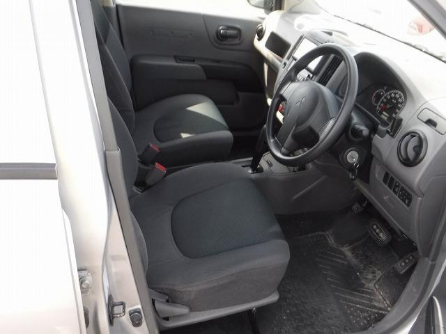 Mitsubishi Lancer Van 2010