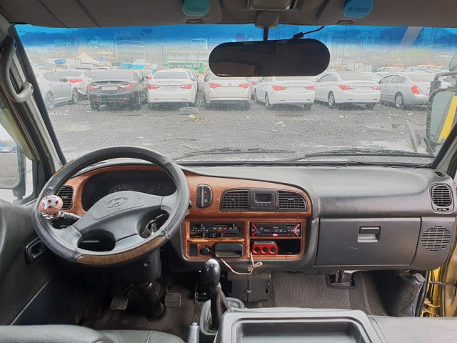Hyundai Grace 2001