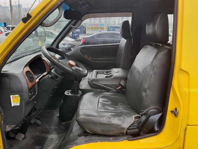 Hyundai Grace 2001
