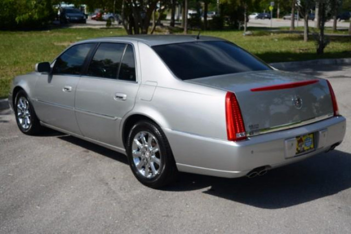 Cadillac DTS 2008