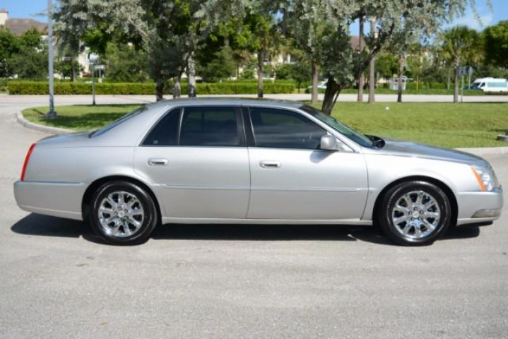 Cadillac DTS 2008