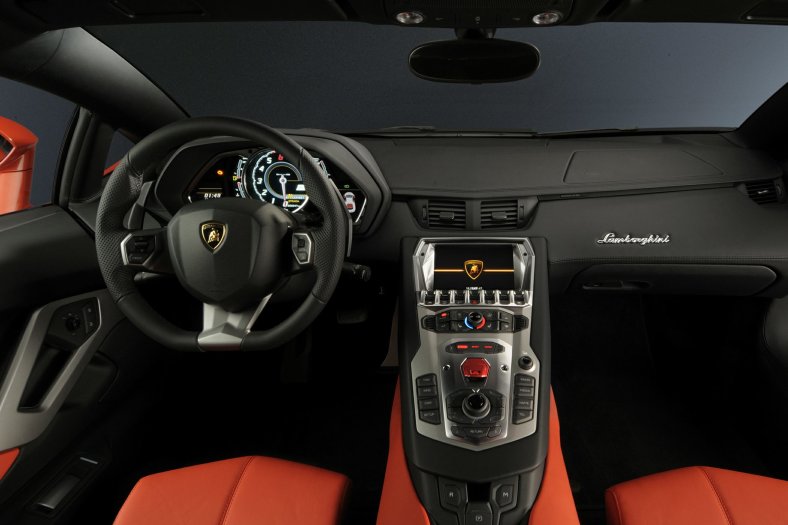 Lamborghini Aventador 2013