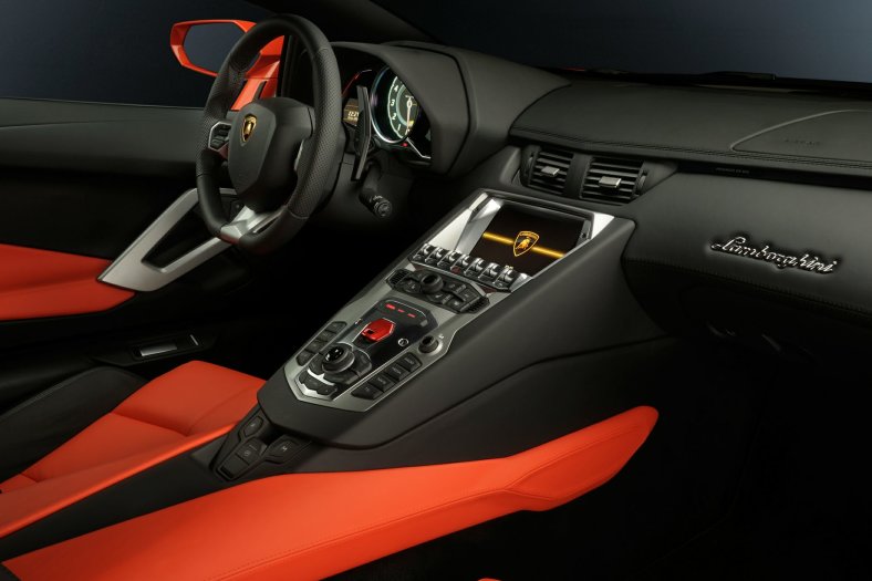 Lamborghini Aventador 2013