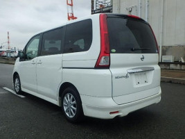  Nissan Serena 2005