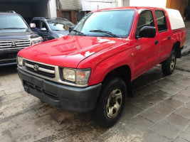  Toyota Hilux 2000