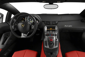  Lamborghini Aventador 2013